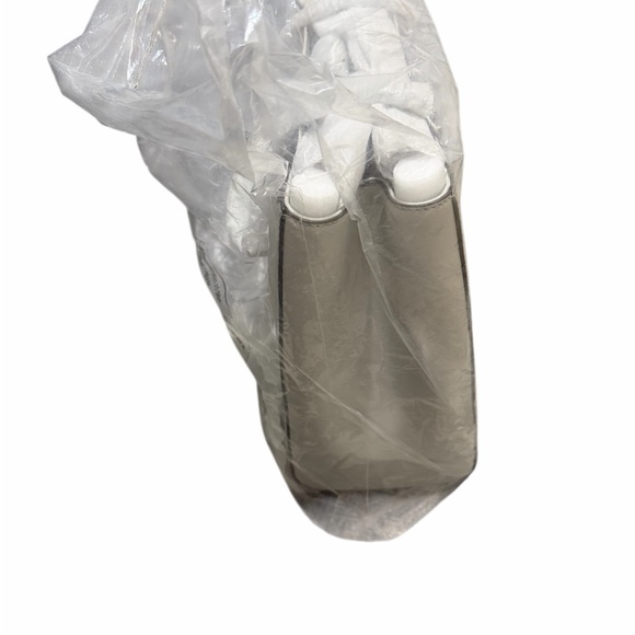 Michael Kors Elegant Gray Tote with Silver Accents - Picture 5 of 9